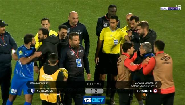 مشاده قوية بين لاعبي فيوتشر والهلال الييبي بكاس الكونفيدرالية