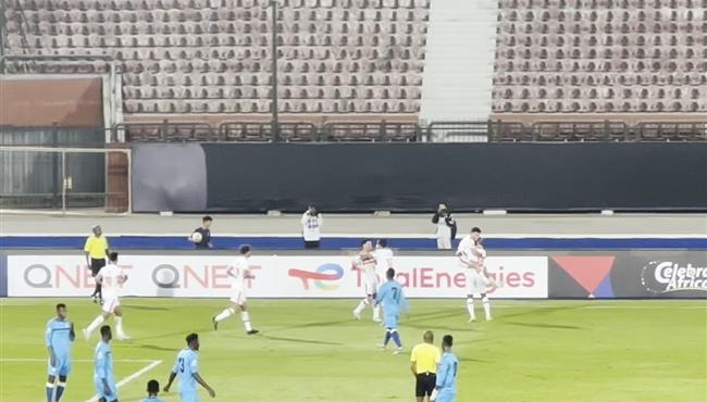 احتفال زيزو مع شيكابالا بهدفه في شباك سوار الغيني بكأس الكونفدرالية