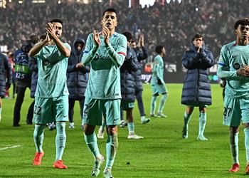 سبورت خياران أمام برشلونة للمشاركة في كأس العالم للأندية 2025