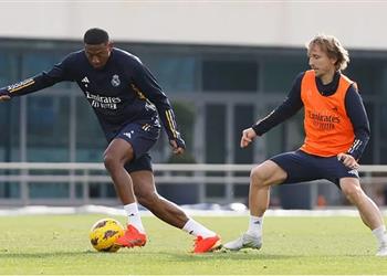 مودريتش يعود إلى تدريبات ريال مدريد قبل مباراة ريال بيتيس