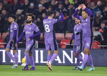 بالفيديو ليفربول يعبر شيفيلد يونايتد بثنائية ويواصل مطاردة آرسنال في الدوري الإنجليزي