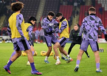 فيديو الإصابة تجبر لاعب ليفربول على مغادرة مباراة شيفيلد يونايتد