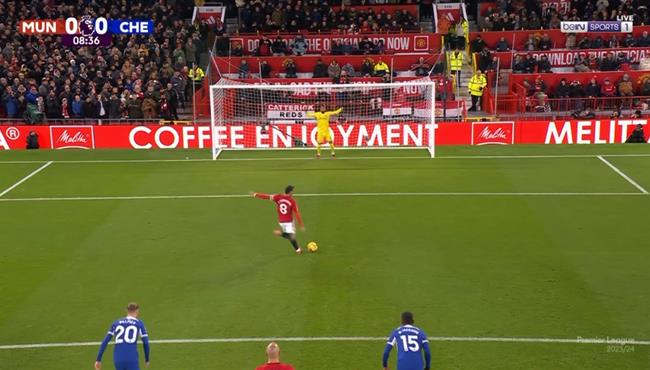 برونو فيرنانديز يهدر ركلة جزاء امام تشيلسي وسانشيز يتصدي بالدوري الانجليزي