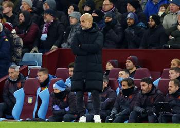 جوارديولا بعد خسارة مانشستر سيتي من أستون فيلا مهمتي إيجاد طريقة للخروج من هذا المأزق