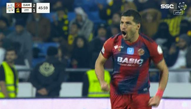 هدف طارق حامد الرائع في مرمي الاتحاد بالدوري السعودي