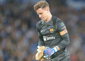 بيان رسمي برشلونة يعلن خضوع تير شتيجن لجراحة