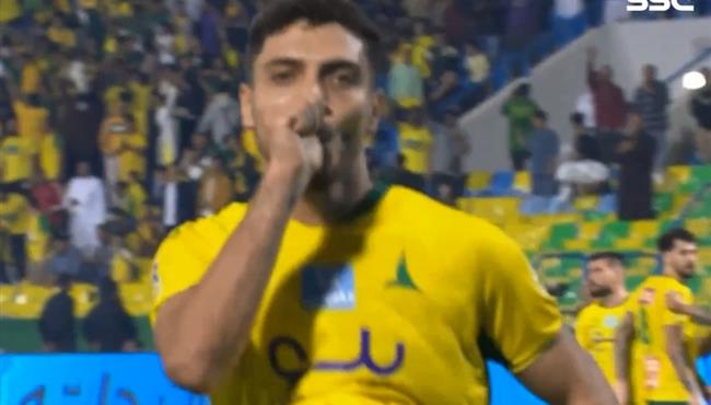 هدف محمد شريف الرائع في مرمي ابها بالدوري السعودي