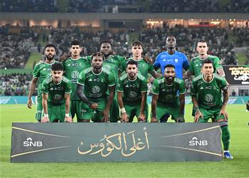 موعد والقنوات الناقلة لمباراة الأهلي والرائد اليوم في الدوري السعودي والمعلقين