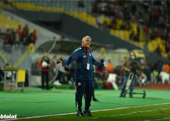 باكيتا أرضية برج العرب أعاقت شباب بلوزداد أمام الأهلي والتعادل نتيجة إيجابية