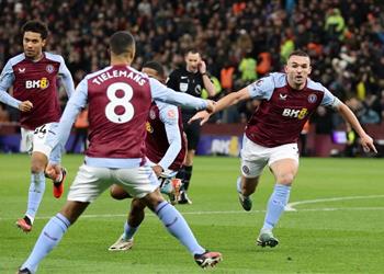 فيديو أستون فيلا يفوز على آرسنال ويمنح هدية ثمينة لـ ليفربول في الدوري الإنجليزي