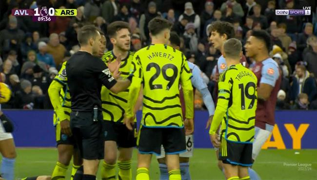 هدف ارسنال الملغي في مرمي استون فيلا بالدوري الانجليزي