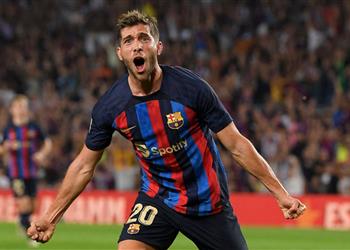 بموافقة تشافي برشلونة يقدم عرض ا لتجديد عقد سيرجي روبيرتو