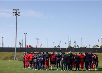 كولر يحاضر لاعبي الأهلي وتدريبات خفيفة قبل مباراة فلامينجو