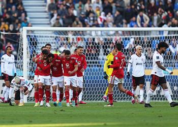 فيديو بمهارة رائعة أحمد عبد القادر ي سجل هدف الأهلي الثاني أمام فلامينجو