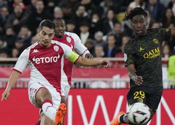 قبل مواجهة بايرن ميونخ باريس سان جيرمان يسقط أمام موناكو بثلاثية في الدوري الفرنسي