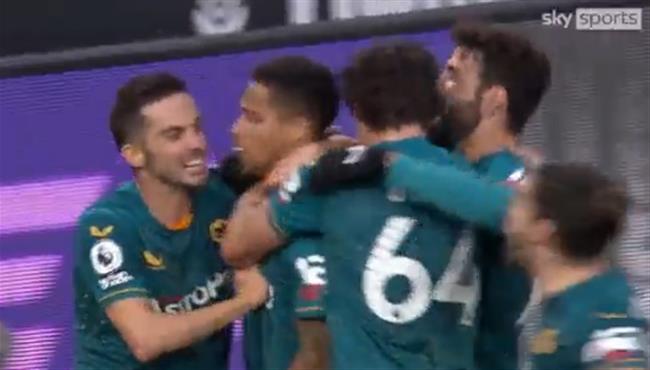 اهداف مباراة ولفرهامبتون وساوثهامبتون 2 1 الدوري الانجليزي