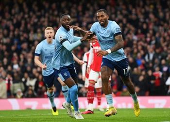 بيان رسمي برينتفورد يدين الرسائل العنصرية لـ توني من جماهير آرسنال