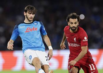 سباليتي كفاراتسخيليا يشبه محمد صلاح في خداعه للمدافعين ولمساته السحرية