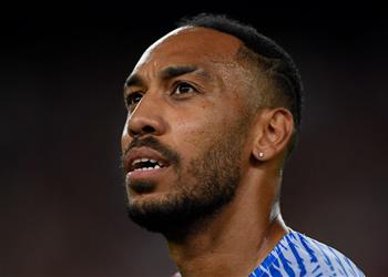 أوباميانج يتخذ قرار ا بشأن مستقبله مع تشيلسي بعد عرض الدوري الأمريكي