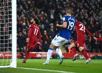 محمد صلاح يدخل تاريخ الدوري الإنجليزي بإنجاز جديد بعد هدفه أمام إيفرتون