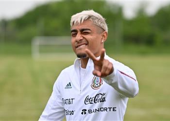 رغم أزمة قيده برشلونة يقترب من ضم أروخو لحين إشعار آخر