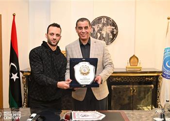 نائب رئيس مجلس الوزراء وقائد الجيش الليبي يستقبلان بعثة الزمالك قبل مباراة المريخ