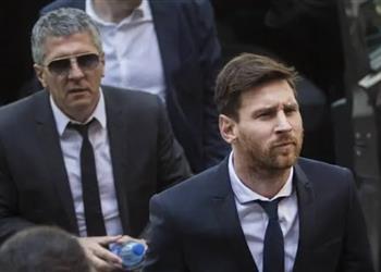 والد ميسي يوضح حقيقة تلقي نجله عرض ا للعودة إلى برشلونة