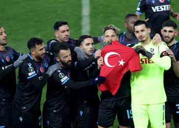 فيديو تريزيجيه يشارك في فوز طرابزون سبور على بازل في دوري المؤتمر الأوروبي