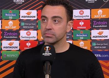 تشافي لدينا ركلة جزاء واضحة ضد مانشستر يونايتد ورافينيا اعتذر لي بعد تصرفه