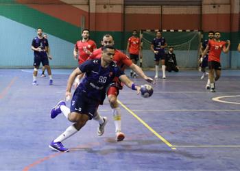 الأهلي يفوز على سبورتنج في مباراة مثيرة بدوري كرة اليد