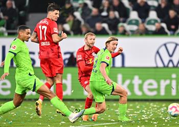 بمشاركة مرموش فولفسبورج يسقط بثلاثية أمام لايبزيج في الدوري الألماني