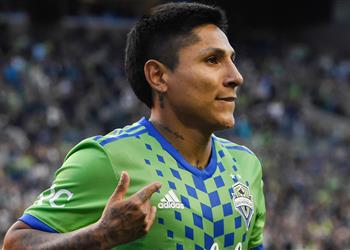 منافس الأهلي مهاجم سياتل مواجهة ريال مدريد لدينا مباراة أهم في كأس العالم للأندية