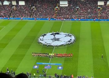 فيديو جمهور ليفربول ي هين نشيد دوري أبطال أوروبا قبل مواجهة ريال مدريد