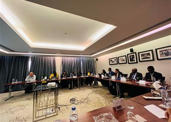 صور بيراميدز بالزي الكحلي الكامل أمام اسكوا كارا في كأس الكونفدرالية