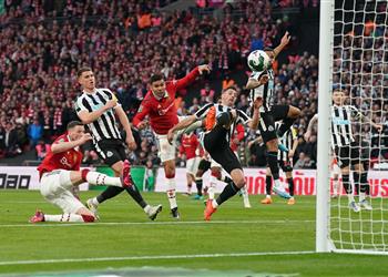 فيديو مانشستر يونايتد بطل ا لكأس رابطة المحترفين بثنائية نظيفة أمام نيوكاسل