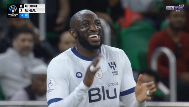 موسي ماريجا يهدر هدف محقق امام الدحيل بنصف نهائي دوري ابطال اسيا