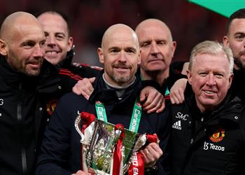 تين هاج بعد فوز مانشستر يونايتد بكأس الرابطة نحن في بداية مرحلة العودة إلى مكاننا