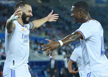 ألابا يوضح سبب تفضيل ميسي على بنزيما في جوائز ذا بيست