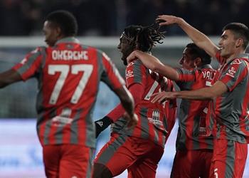 فيديو روما يسقط أمام كريمونيزي في الدوري الإيطالي ومورينيو يغادر قبل نهاية المباراة