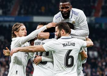 فيديو ريال مدريد يتخطى فالنسيا بثنائية ويقلص الفارق مع برشلونة في الدوري الإسباني