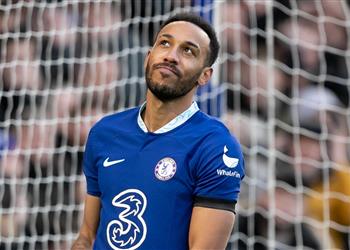 بوتر يستبعد أوباميانج من قائمة تشيلسي في دوري أبطال أوروبا