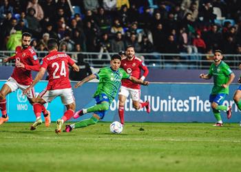 مدرب سياتل يرفض توبيخ لاعبيه بعد الخسارة أمام الأهلي ويصر ح هدف أفشة مؤسف