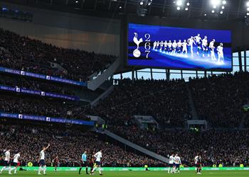 فيديو الهداف التاريخي هاري كين يسجل هدف توتنهام الأول أمام مانشستر سيتي