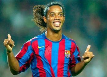 رونالدينيو أتمنى فوز برشلونة بالدوري الإسباني ورحيل ميسي كان مفاجأة