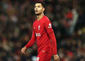 نيستلروي جاكبو رفض نصيحتي واستمع لـ فان دايك وليفربول أصغر 10 مرات من مانشستر يونايتد