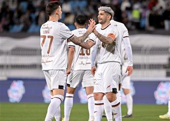 بالفيديو الشباب يقسو على الباطن برباعية ويتصدر الدوري السعودي مؤقت ا