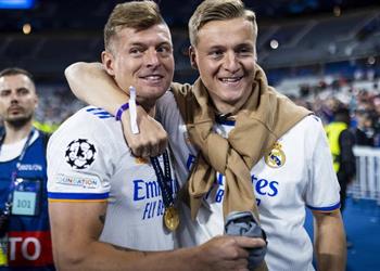 كروس وشقيقه يدخلان في نقاش بسبب أحقية ميسي في جائزة ذا بيست