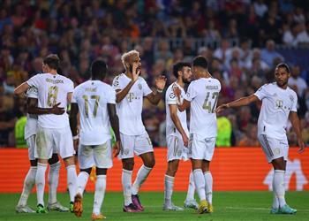 سكاي بعد اهتمام مانشستر يونايتد بايرن ميونخ يتوصل لاتفاق مع لاعبه لتمديد عقده