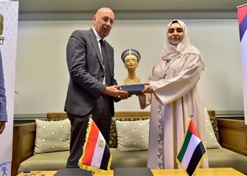 توقيع مذكرة تفاهم بين الاتحادين المصري والإماراتي للخماسي الحديث