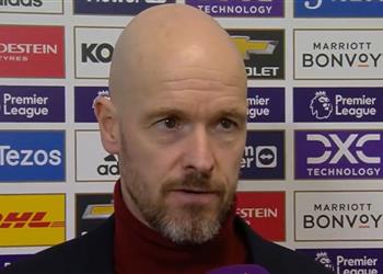 تين هاج يعلق على طرد كاسيميرو ويصرح مواجهة ساوثهامبتون تأثرت بالحكم